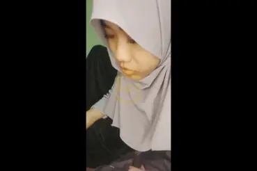 Arini Hijab Colmek Dildo Gede Sampe Memek Basah Banjir